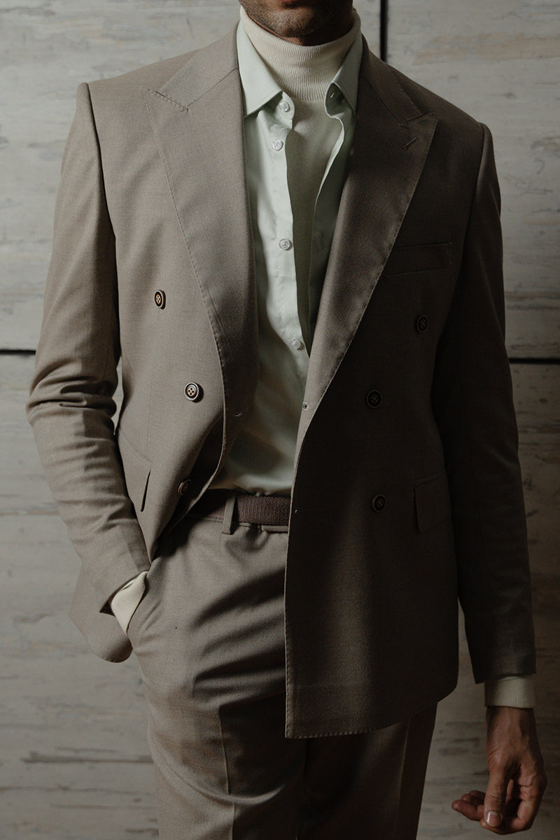 BEIGE DOUBLE BREASTED SUIT